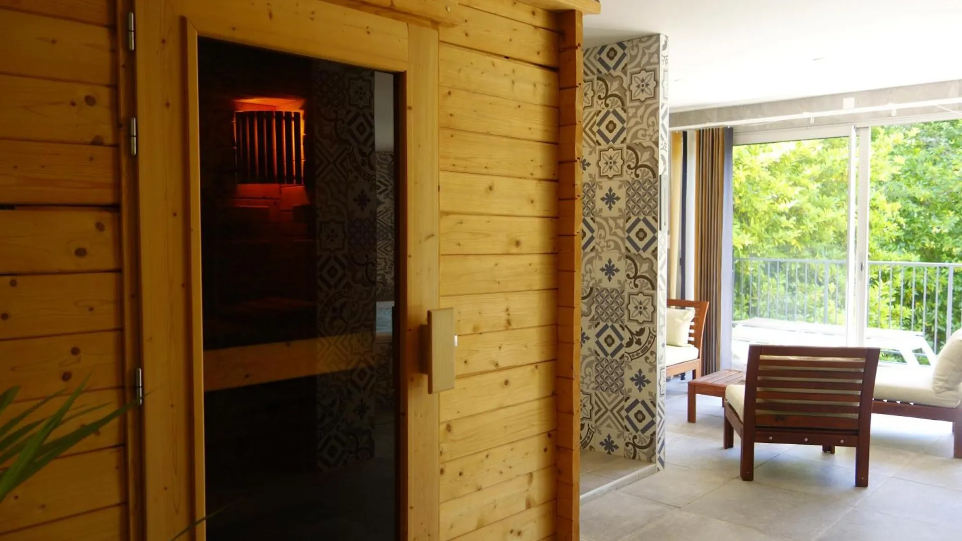 ***  קז'אר Hotel La Segaliere Spa Bar צרפת
